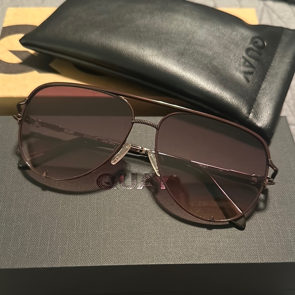 Quay Aviator HighKey Twist Sunglasses NWT